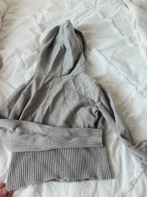 Grey Zip Up Size M thumbnail 3