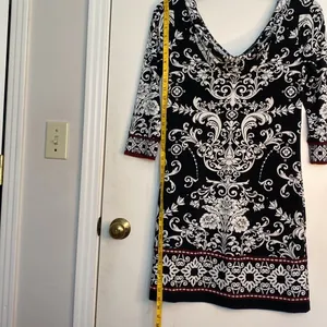 White House black market size small-black white large floral print thumbnail 4