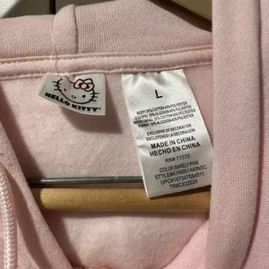 HELLO KITTY NWT Women's Sweatshirt Hoodie Kitty & Friends Go Camping XL thumbnail 3