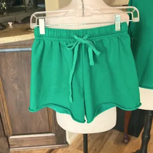 Matching Bright Dark Green Knit Set Pullover Shorts Size XS thumbnail 4