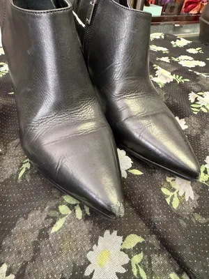 Marc Fisher Women’s Black Pointed Toe Ankle Booties with Side Zip. Size: 8M thumbnail 2