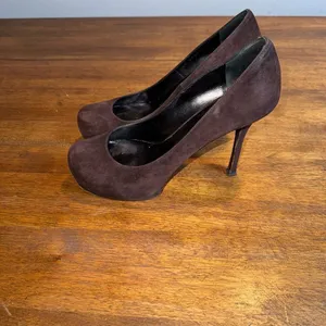 Saint Laurent Brown‎ Suede Tribtoo Pumps thumbnail 2