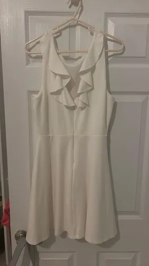 Francesca’s white dress thumbnail 1