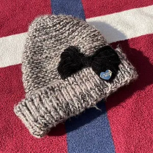 Betsey Johnson knit knitted black velvet bow beanie hat with a silver heart thumbnail 1