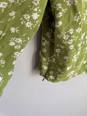 REFORMATION Averie top in color scallion thumbnail 6