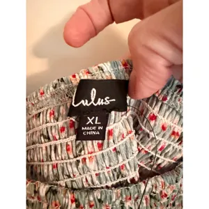 Lulus Crop Top Womens XL Flourishing‎ Fields Sage Green Floral Smocked Ruffle thumbnail 5