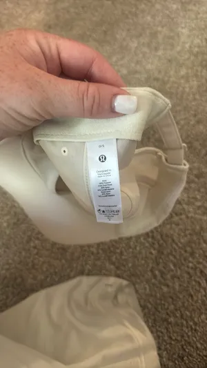 Lululemon hat thumbnail 4