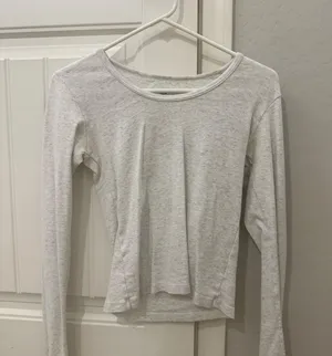 Brandy Melville long sleeve thumbnail 1