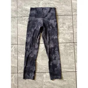 Lululemon Align High Rise Crop 21 Diamond Dye Pitch Grey Graphite Grey Size 4 thumbnail 2