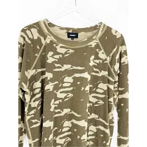 Monrow Camo‎ Crewneck Sweatshirt Women's Size L Athleisure Top thumbnail 4