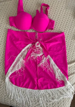 Unbranded 2 Piece Swimwear Bikini Top & Matching Sarong NWOT thumbnail 1