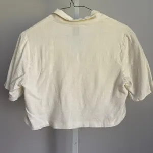 Princess Polly Crop Top Cream Button Down Short Sleeve‎ Collared Shirt thumbnail 5