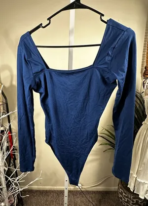 N232. Hollister Navy Scoop Neck Long Sleeve Bodysuit size medium thumbnail 1