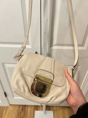 Michael Kors Crossbody thumbnail 1