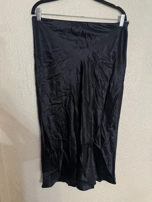 Wilfred aritiza Size 10 Silk A-Line Midi Skirt in Black thumbnail 2