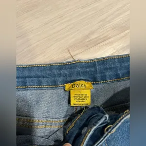 NWOT Daisy Blue‎ Wide Leg Cargo Jeans thumbnail 3