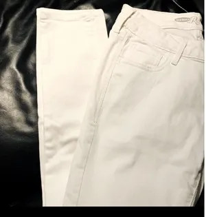 Old Navy Rock Star White Jeans thumbnail 8
