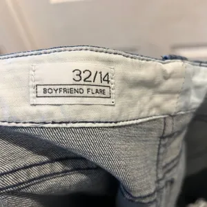 Gap 1969 Boyfriend Flare Robertson Trouser Jeans Dark Wash Blue Womens Sz 32/14‎ thumbnail 6