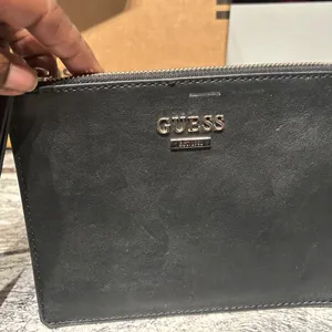 GUESS Black Leather Pouch thumbnail 4
