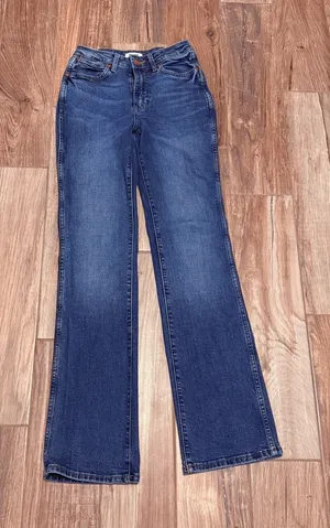 Wrangler Women's High Rise Bootcut Jeans thumbnail 1