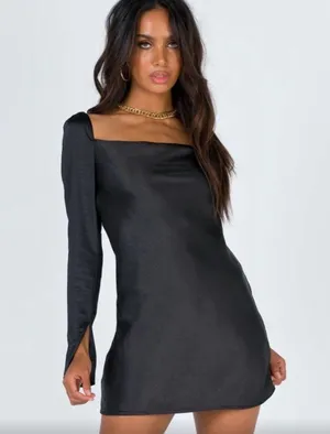Dress thumbnail 1