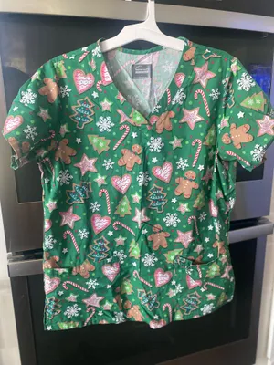Butter Soft Holiday Pattern Scrub Top thumbnail 1