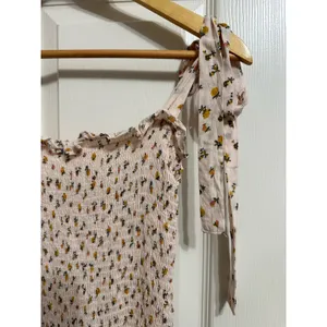 Intimately Free People Bella Smocked slip dress in‎ light pink floral size xs thumbnail 3