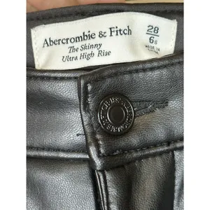 Abercrombie & Fitch Faux Leather Pants Women 6S Black Ultra High Rise Slit Hem thumbnail 3