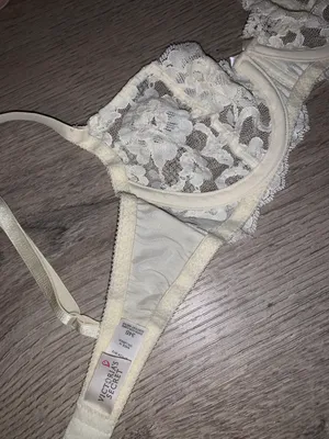 Victoria’s Secret Lace Bra 34B thumbnail 5