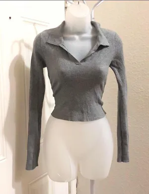 Grey ribbed long sleeve V-neck polo henley shirt top blouse #preppy #minimalist Size L-measurement in pics thumbnail 1