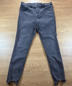 Abercrombie & Fitch Simone High Rise Ankle Jeans Women's 32 Black Raw Hem thumbnail 1