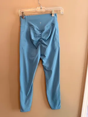 Halara High Waisted Sz Small 7/8 Tummy Control Pocket Shaping Training Leggings thumbnail 4