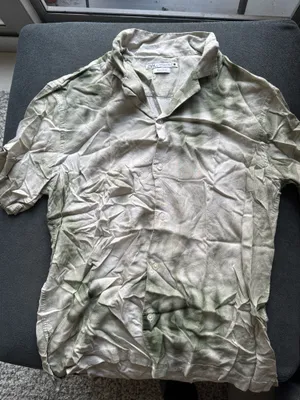 Zara Men Short-Sleeve Button-Down Shirt in Olive and Beige Wash thumbnail 3