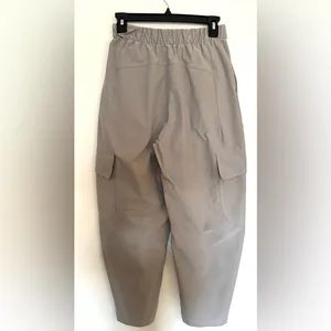 Lululemon Light Utilitech Beige Cargo‎ Pants Women’s Pocket High Rise Sz 25 thumbnail 3
