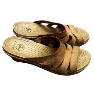 Crocs‎ Wedge Heels thumbnail 2