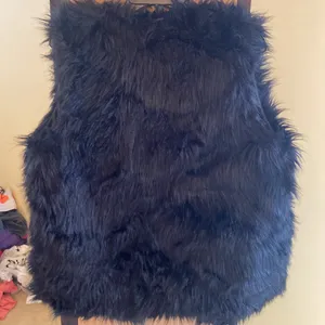 NWOT faux fur shag black lined vest L never worn like new thumbnail 6