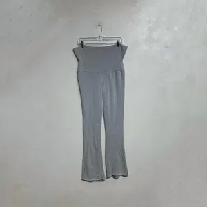 Urban Outfitters Out From Under Gray Fold Over Seamed Flare Leggings Sz M thumbnail 2