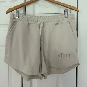 Six Stories Wifey Shorts thumbnail 4