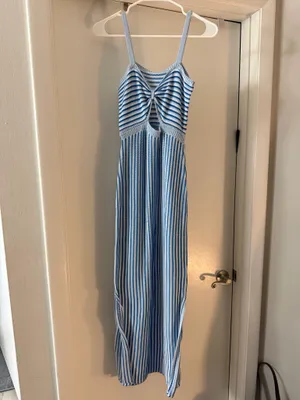 Boutique dress thumbnail 2