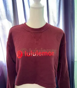 Lululemon All Yours Cropped Crew NWOT‎ Sz 6 Sweatshirt Lunar New Year Limited Ed thumbnail 1