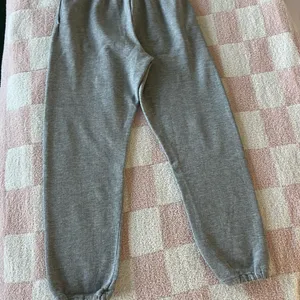 Russell Athletic Heather Grey Fleece Sweatpants Elastic Cuffs thumbnail 3