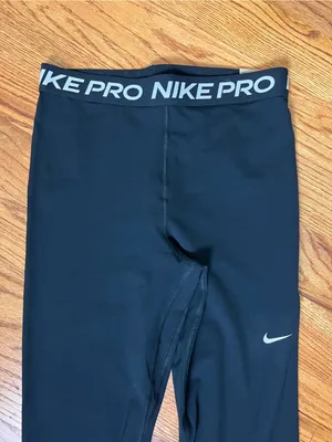 Nike Pro Women's Black Cropped 7/8 Leggings NWT thumbnail 3