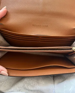 Michael Kors Wallet thumbnail 3