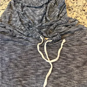 Hollister Lightweight Hoodie Sweatshirt thumbnail 2