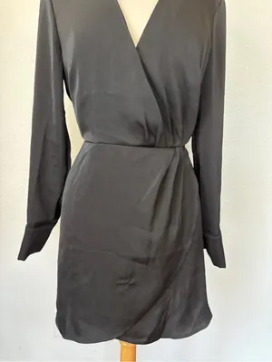 Francesca's Collections Black Long Sleeve Wrap Mini Dress thumbnail 4