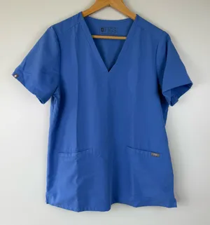 Figs Casma Three-Pocket Scrub Top Size Medium Blue PO 1494 Style FW1100 thumbnail 1