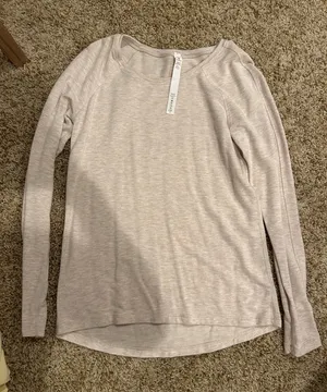 Lululemon Long Sleeve thumbnail 1