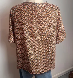 Pleione Geo Abstract Bow Detail Blouse thumbnail 5