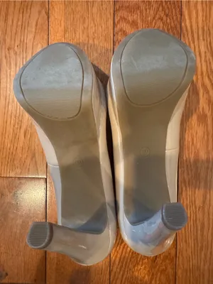 G by GUESS Winna Nude Patent Platform Heels Pumps | Size 6 Like New thumbnail 5