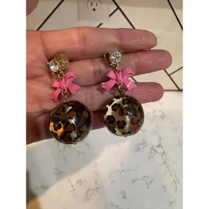 Betsey Johnson leopard print lucite ball drop earrings crystal stud pink bow Y2K thumbnail 4